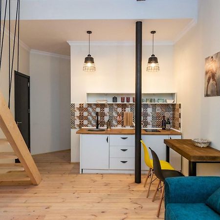 Giorgi'S Apartment تبليسي المظهر الخارجي الصورة