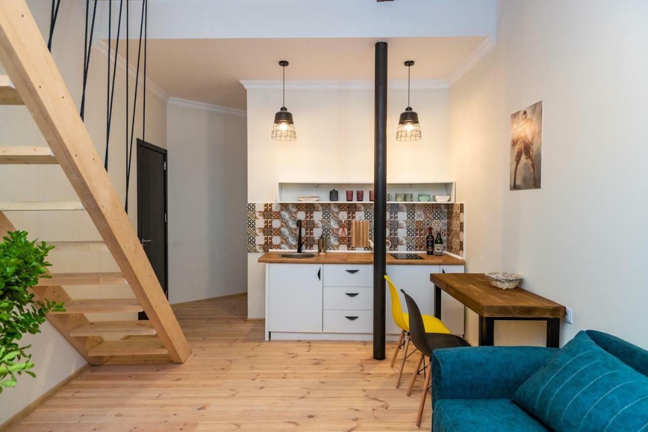 Giorgi'S Apartment تبليسي المظهر الخارجي الصورة