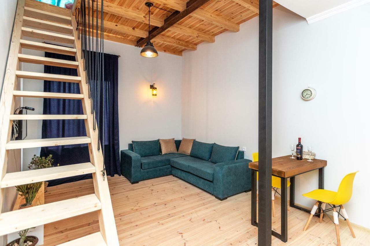 Giorgi'S Apartment تبليسي المظهر الخارجي الصورة