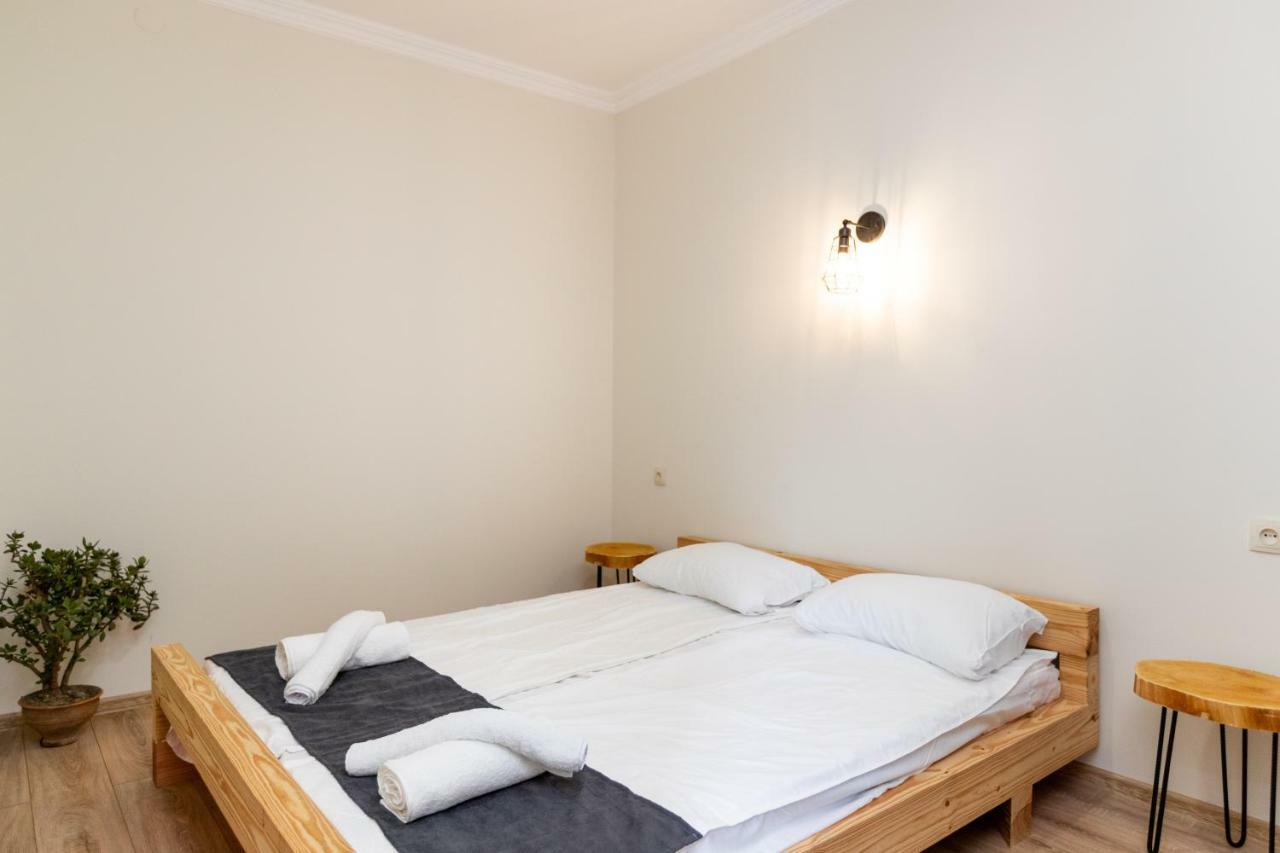 Giorgi'S Apartment تبليسي المظهر الخارجي الصورة