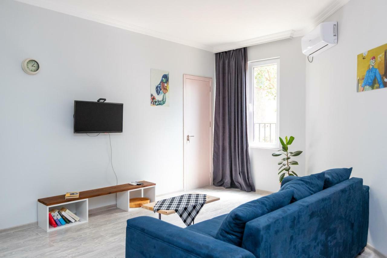 Giorgi'S Apartment تبليسي المظهر الخارجي الصورة