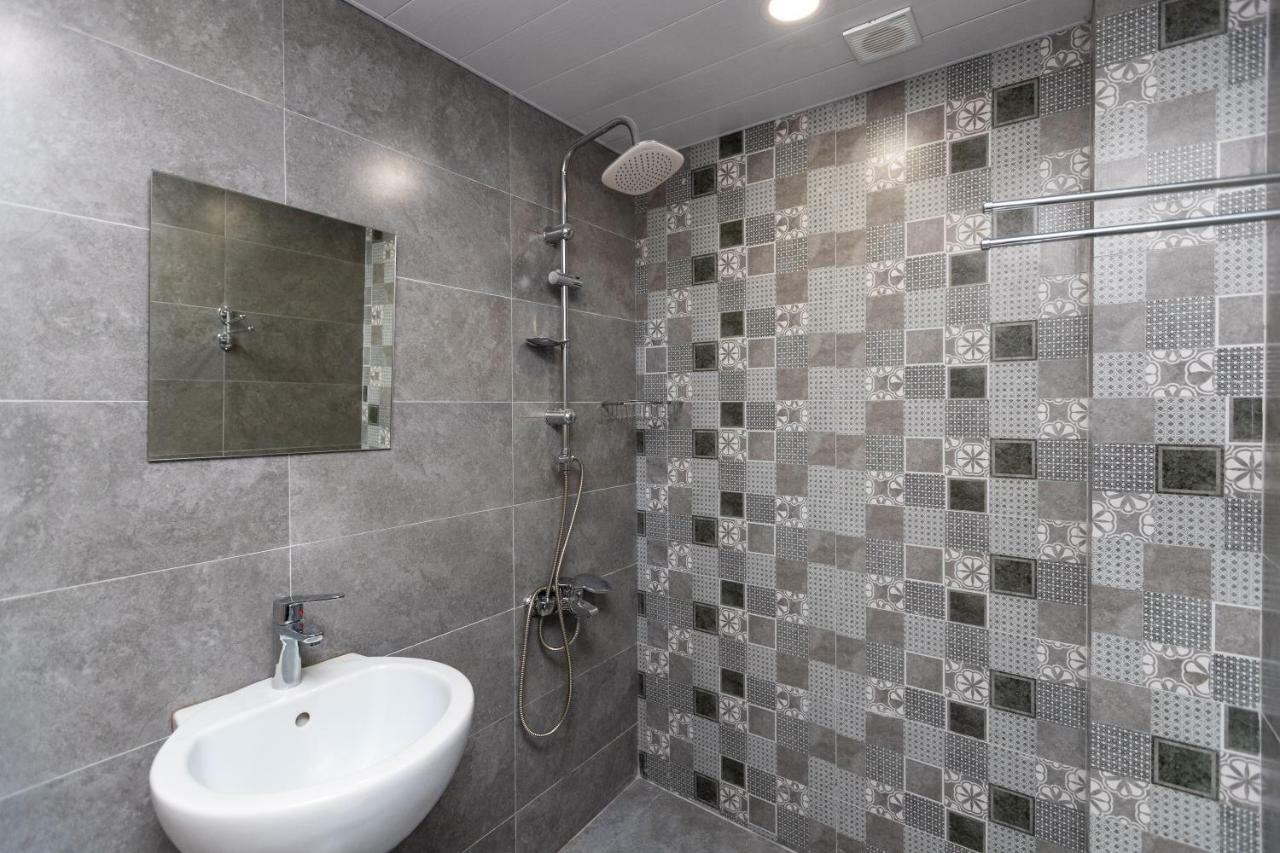 Giorgi'S Apartment تبليسي المظهر الخارجي الصورة